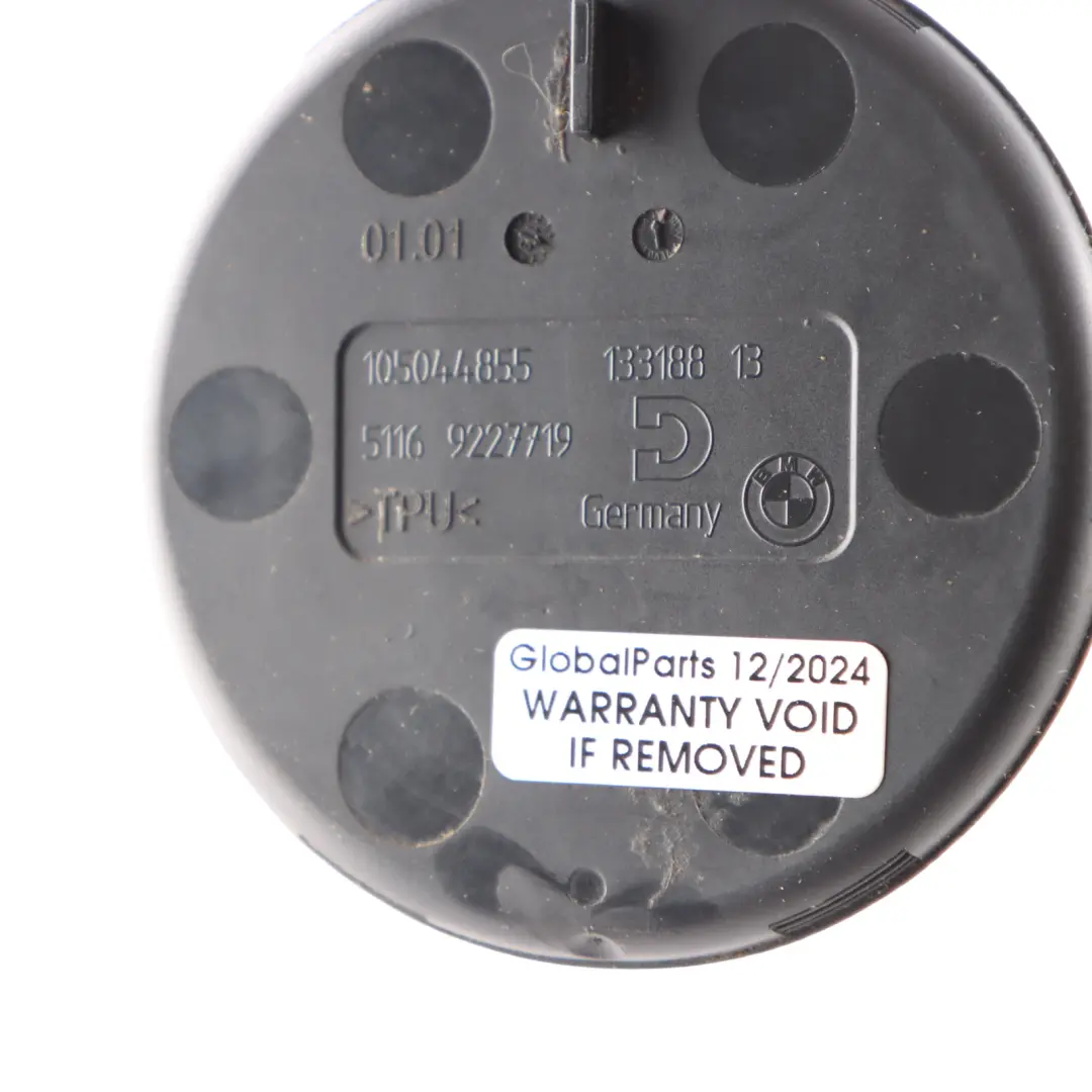 Wkładka Mata Gumowa Do Uchwytu Na Kubki do BMW F06 F12 F13 o numerze 9227719 BMW F06 F12 F13 Wkładka Mata Gumowa Do Uchwytu Na Kubki - SKU 9227719 - Numer Części 9227719