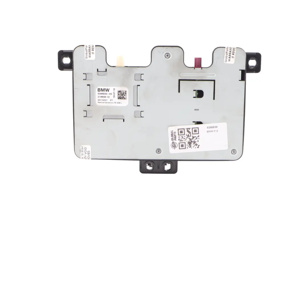 Antena Wielopasmowa Wzmacniacz Moduł GPS TEL Lewa do BMW F06 F12 F13 o numerze 9396830 BMW F06 F12 F13 Antena Wielopasmowa Wzmacniacz Moduł GPS TEL Lewa - SKU 9396830 - Numer Części 9396830