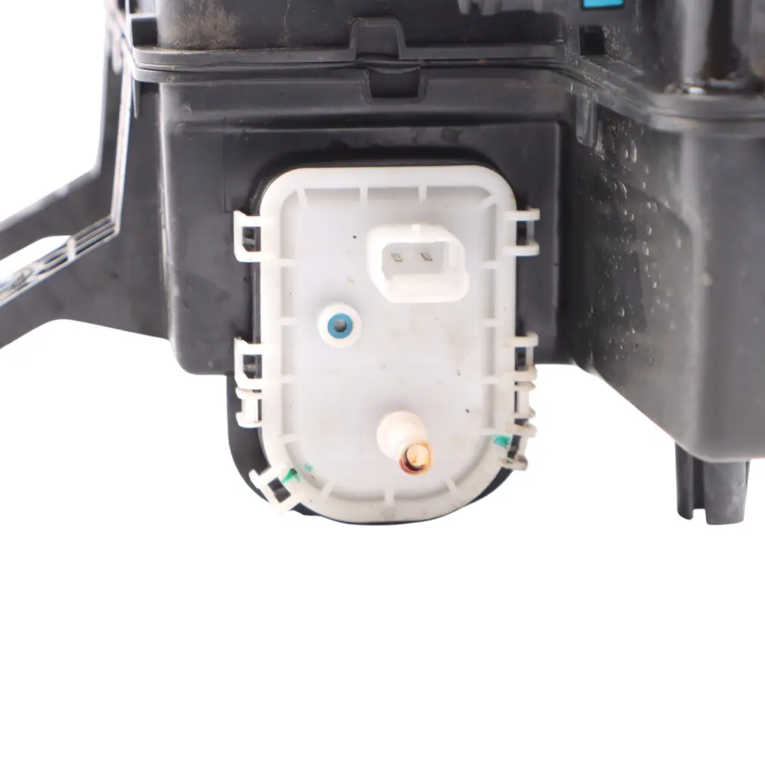 Citroen Relay Peugeot Boxer Fuel Ad Blue Additive Tank to with Part number 9806639880 Citroen Relay Peugeot Boxer Fuel Ad Blue Additive Tank - SKU 9806639880 - Part number 9806639880