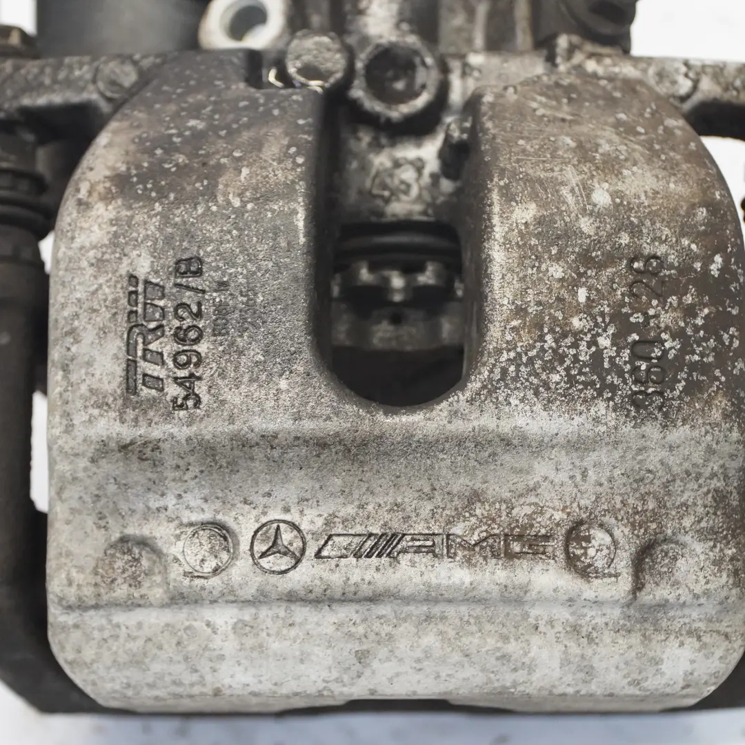 Etrier de frein AMG arrière gauche pour Mercedes W213 C238 à propos du numéro de pièce A0004231706 Mercedes W213 C238 Etrier de frein AMG arrière gauche - SKU A0004231706 - Numéro de pièce A0004231706