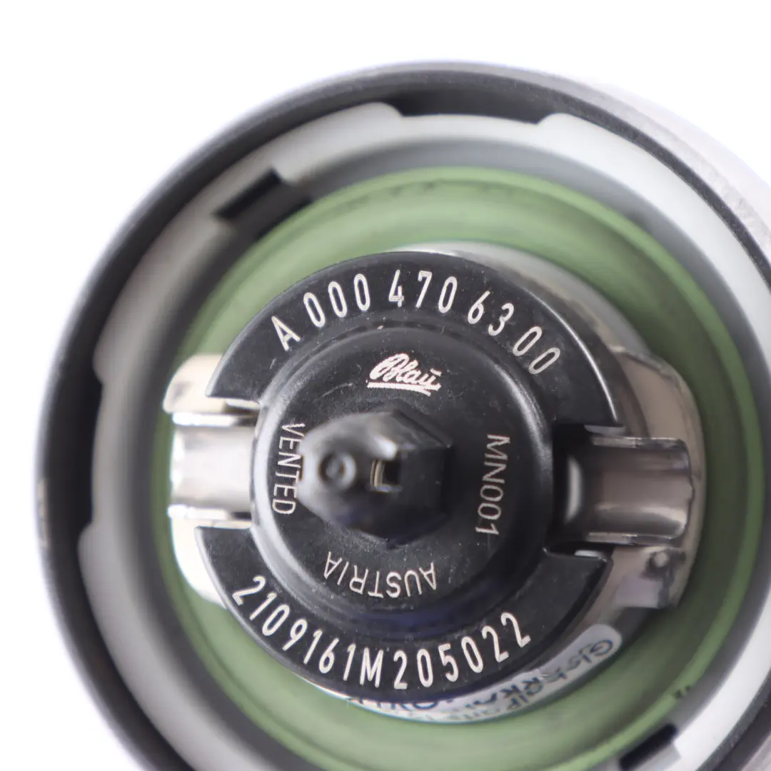 Kraftstofftankdeckel Abdeckung für Mercedes C118 W177 W247 mit Teilenummer A0004706300 Mercedes C118 W177 W247 Kraftstofftankdeckel Abdeckung - SKU A0004706300 - Teilenummer A0004706300