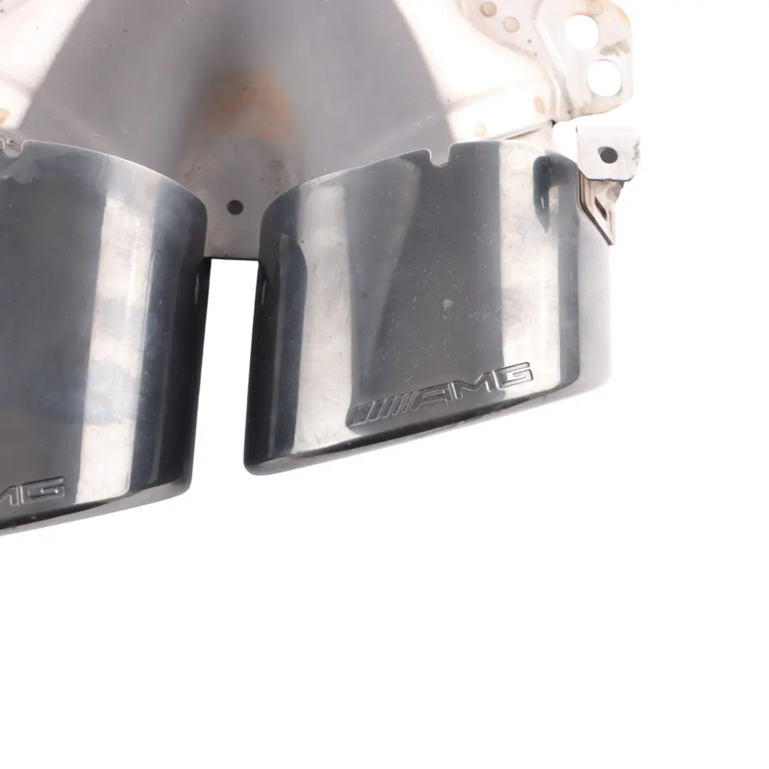 Embout D'Échappement AMG Tailpipe Garniture pour Mercedes W177 W247 à propos du numéro de pièce A0004901600 Mercedes W177 W247 Embout D'Échappement AMG Tailpipe Garniture - SKU A0004901600 - Numéro de pièce A0004901600