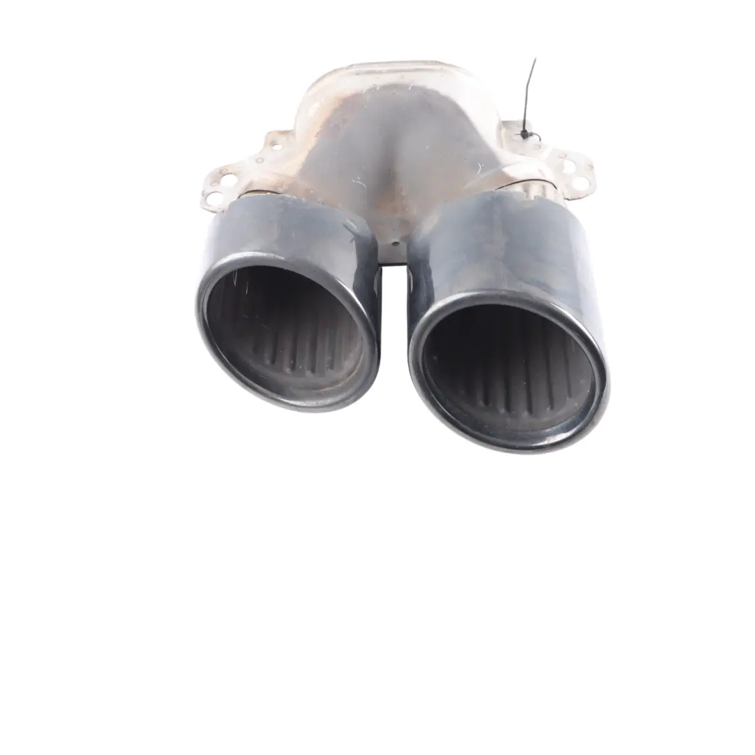 Tubo Escape AMG Tailpipe Recorte Trasero Derecho para Mercedes W177 W247 con número de pieza A0004901600 Mercedes W177 W247 Tubo Escape AMG Tailpipe Recorte Trasero Derecho - SKU A0004901600 - Número de pieza A0004901600