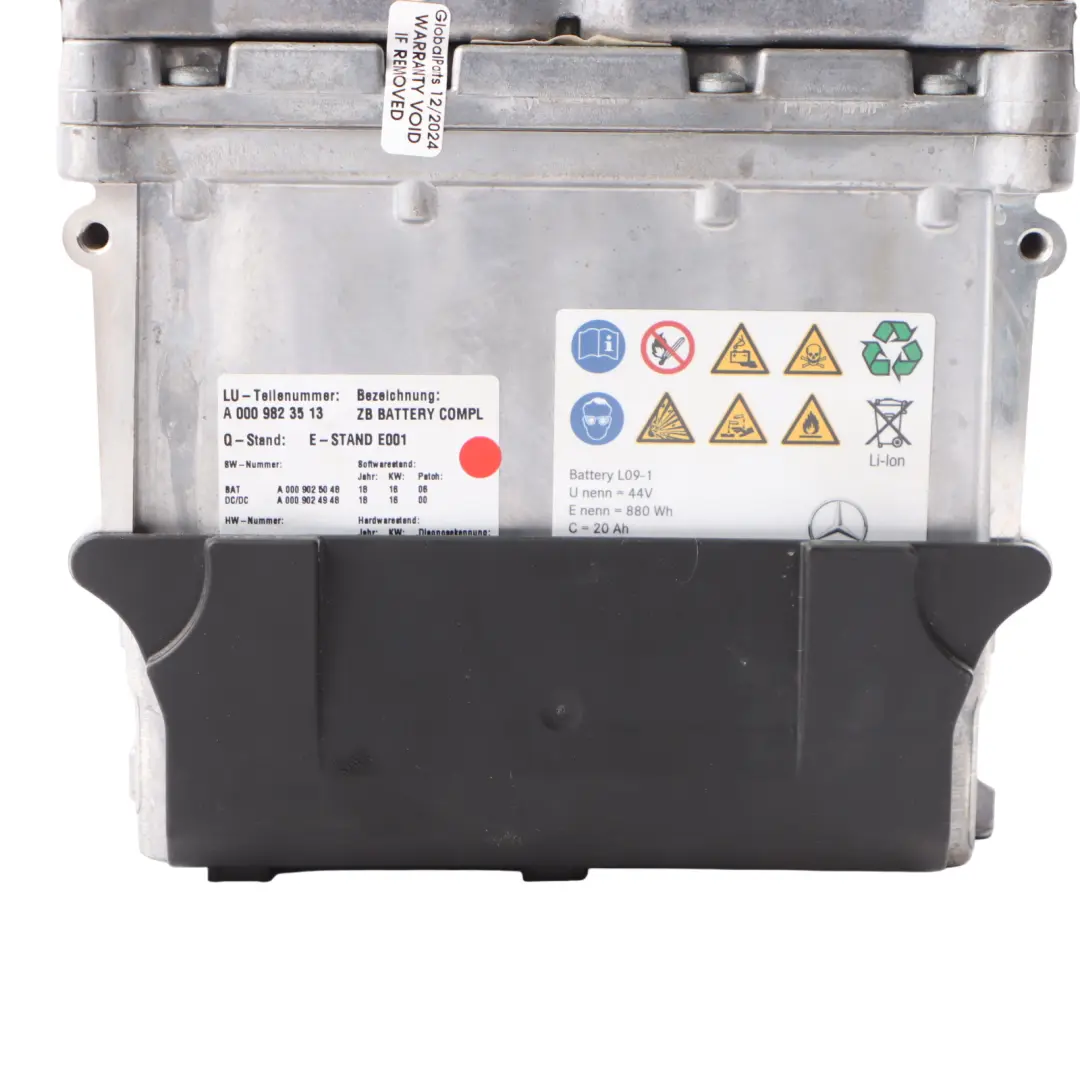 Starter Battery ACCUMOTIVE Control Unit Module A0009823513 to Mercedes W205 with Part number A0009826814 Mercedes W205 Starter Battery ACCUMOTIVE Control Unit Module A0009823513 - SKU A0009826814-2 - Part number A0009826814