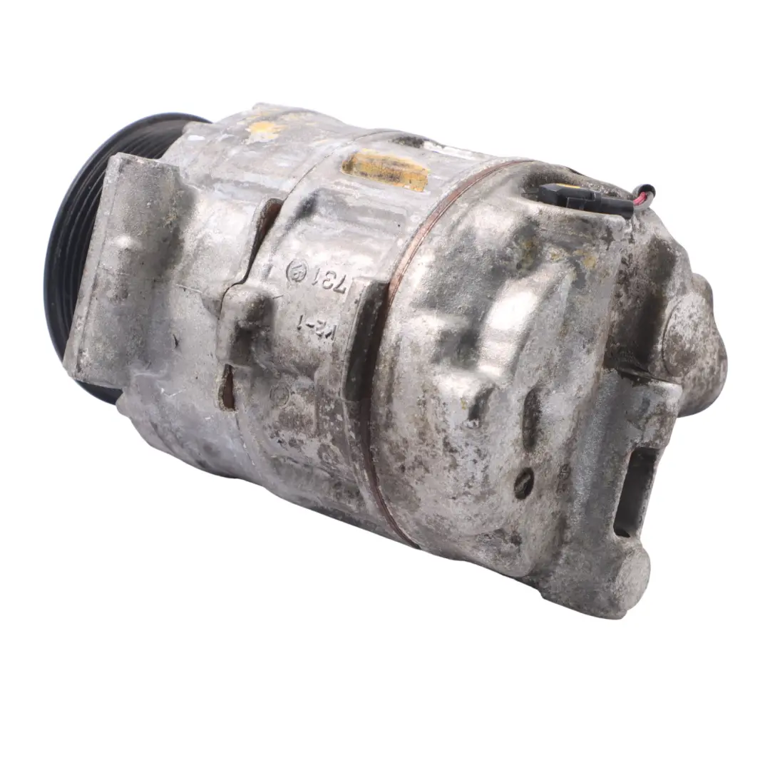 condizionata Mercedes W639 W906 OM642 A/C Pump per Compressore aria con numero di parte A0012303211 Compressore aria condizionata Mercedes W639 W906 OM642 A/C Pump - SKU A0012303211-1 - Numero di parte A0012303211