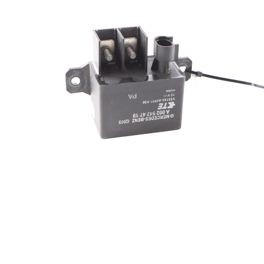 150A to Mercedes W211 Battery Relay 12V with Part number A0025424719 Mercedes W211 Battery Relay 12V 150A - SKU A0025424719 - Part number A0025424719