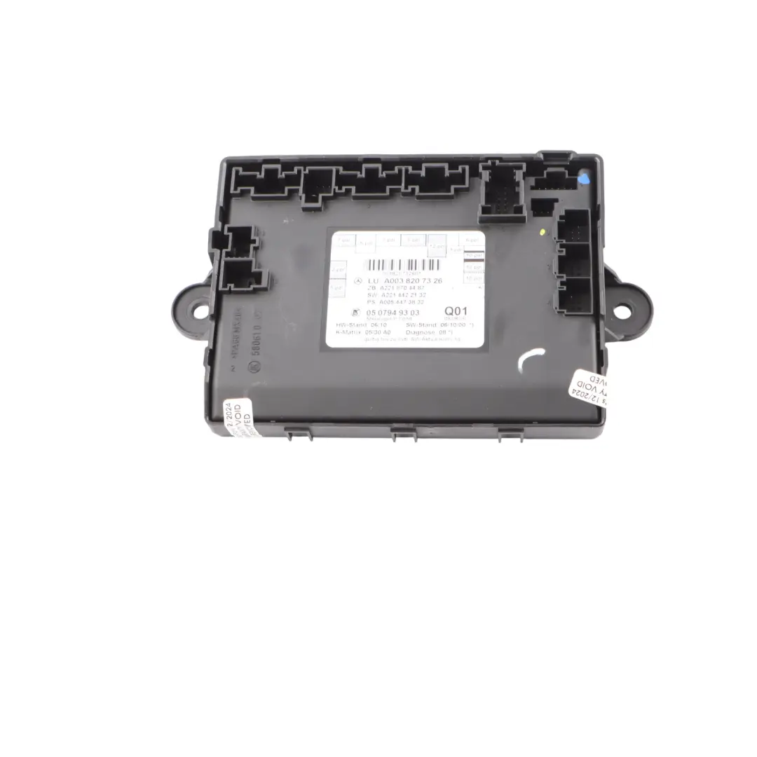 Hintere Tür Modul Steuergerät Links ECU für Mercedes W221 mit Teilenummer A0038207326 Mercedes W221 Hintere Tür Modul Steuergerät Links ECU - SKU A0038207326 - Teilenummer A0038207326