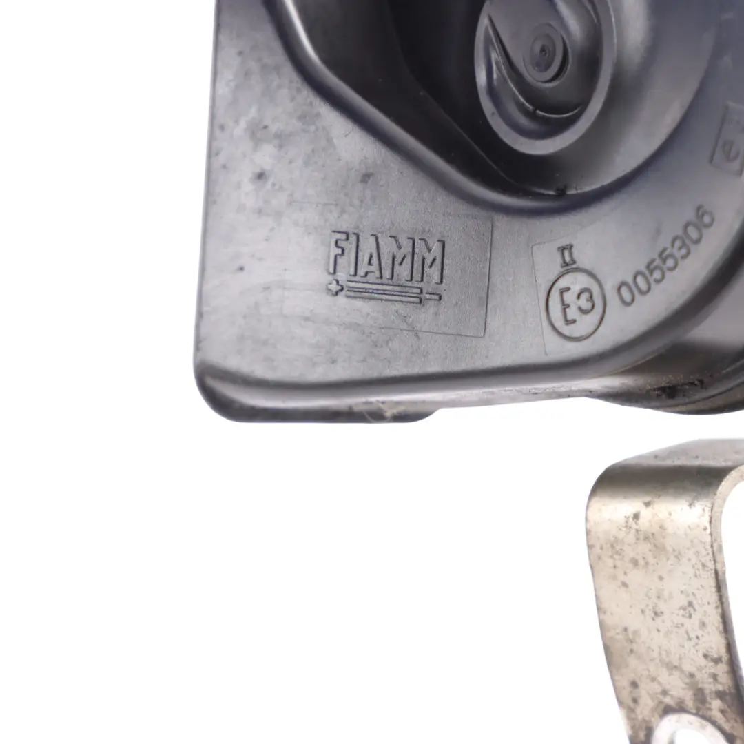 Front Bumper Signal Air Horn Fanfare 420Hz Left N/S to Mercedes V251 with Part number A0075421220 Mercedes V251 Front Bumper Signal Air Horn Fanfare 420Hz Left N/S - SKU A0075421220 - Part number A0075421220