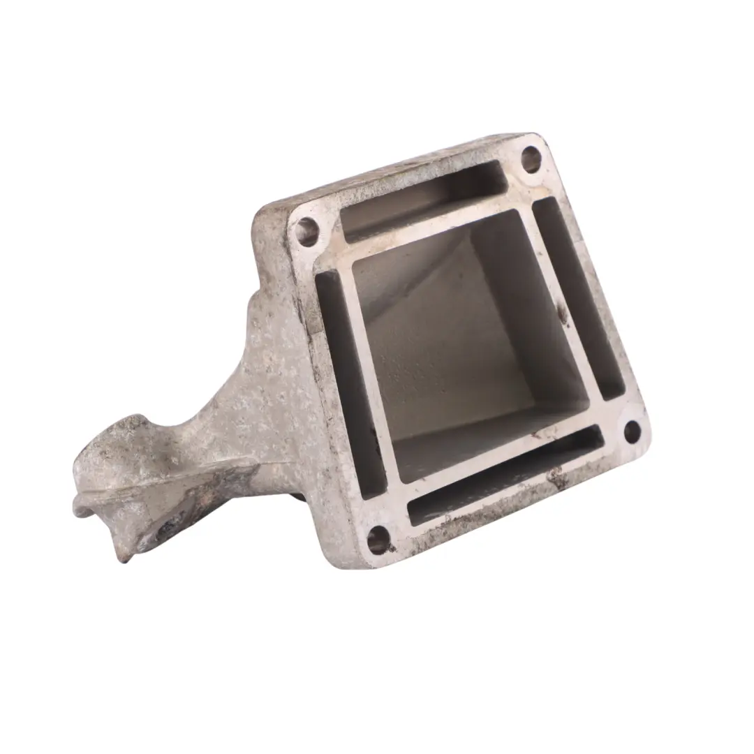 OM156 Soporte de motor derecho Soporte para Mercedes W164 ML 63 AMG con número de pieza A1562231404 Mercedes W164 ML 63 AMG OM156 Soporte de motor derecho Soporte - SKU A1562231404 - Número de pieza A1562231404