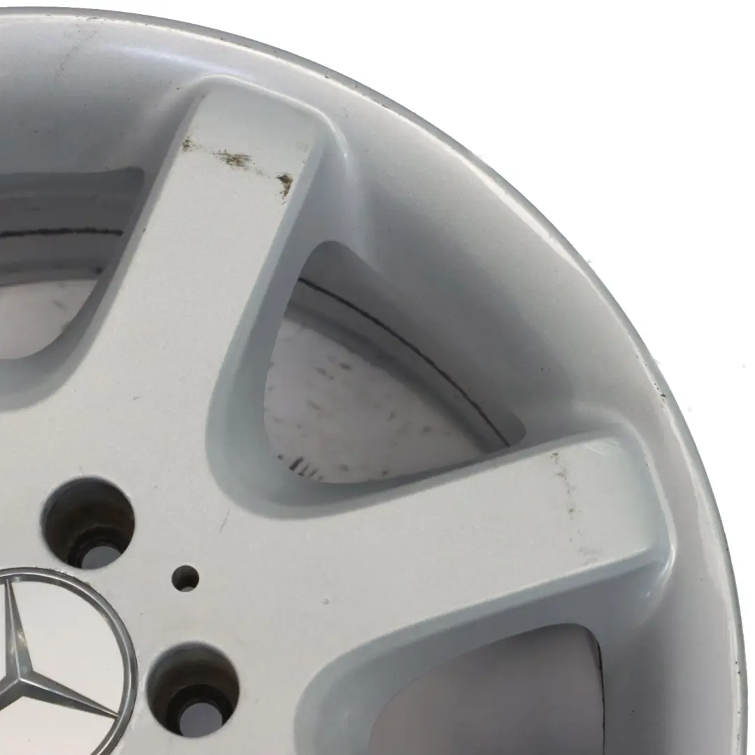 Silberne Leicht Metall Felge 17" 8.5J ET52 für Mercedes ML W163 mit Teilenummer A1634010902 Mercedes ML W163 Silberne Leicht Metall Felge 17" 8.5J ET52 - SKU A1634010902-2 - Teilenummer A1634010902