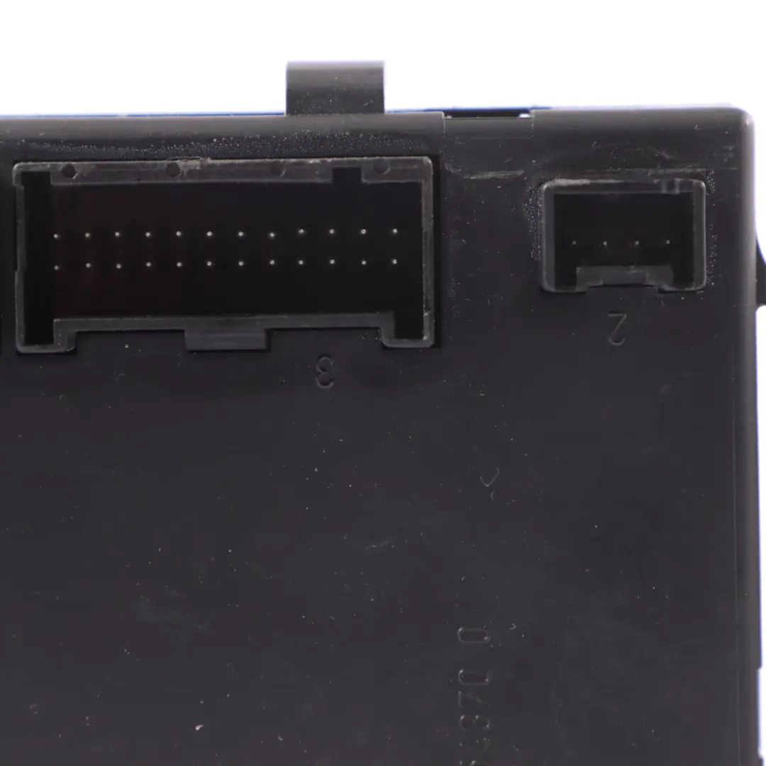 Módulo de control de confort Electrónica central para Mercedes ML W163 con número de pieza A1635457332 Mercedes ML W163 Módulo de control de confort Electrónica central - SKU A1635457332 - Número de pieza A1635457332