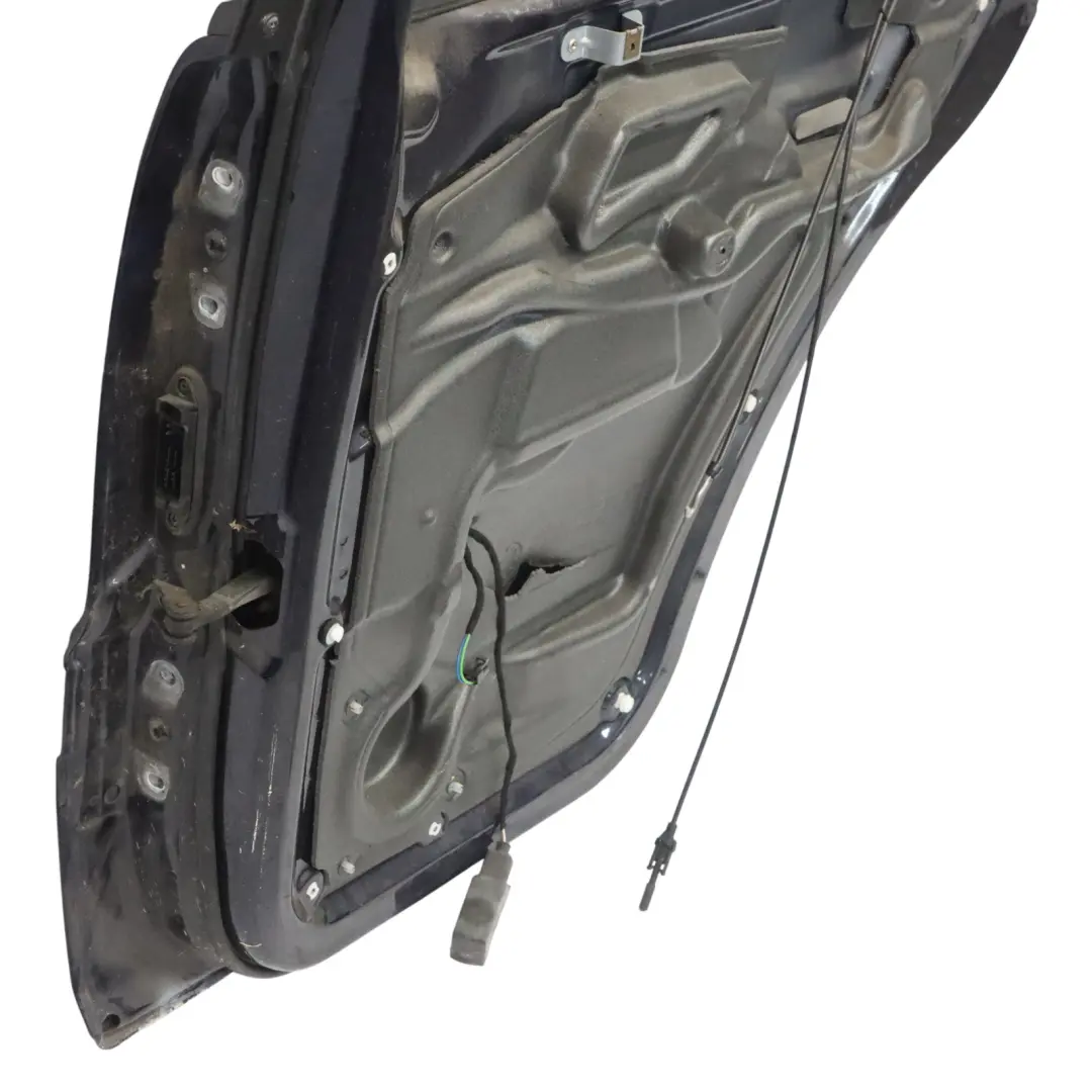 Arrière Droite Tanzanite Blue Metallic - 359 pour Mercedes ML W163 Porte à propos du numéro de pièce A1637301605 Mercedes ML W163 Porte Arrière Droite Tanzanite Blue Metallic - 359 - SKU A1637301605-TB - Numéro de pièce A1637301605