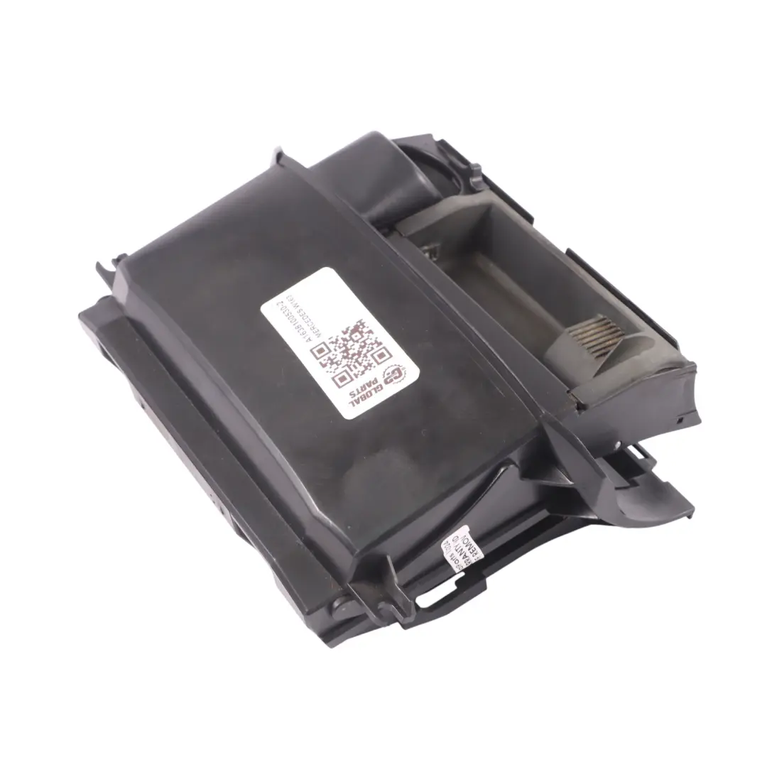 Console centrale anteriore Presa accendisigari per Mercedes ML W163 con numero di parte A1638100530 Mercedes ML W163 Console centrale anteriore Presa accendisigari - SKU A1638100530-2 - Numero di parte A1638100530