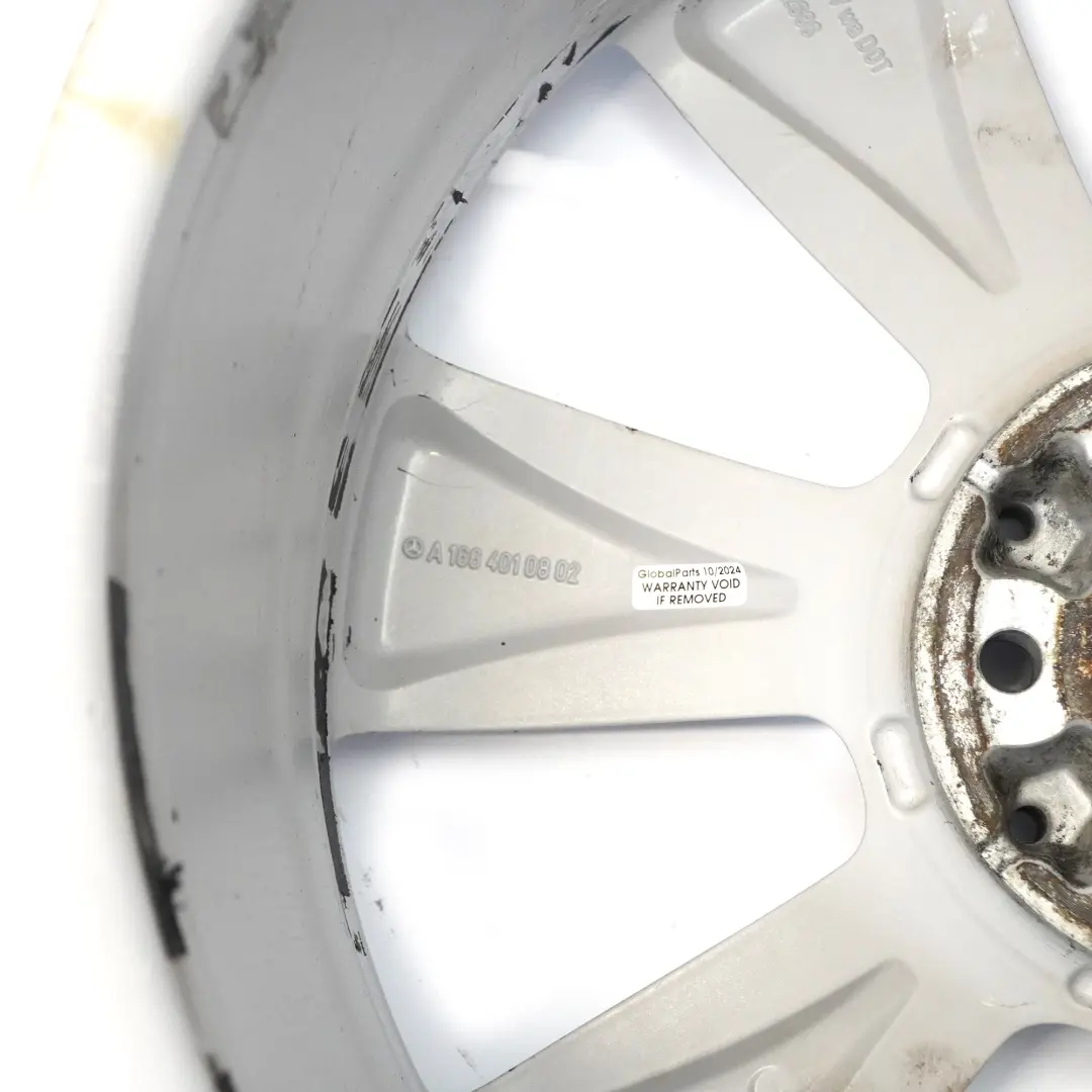 Silberne Alufelge 19" 8.5J ET:59 7 Speichen für Mercedes ML W166 mit Teilenummer A1664010802 Mercedes ML W166 Silberne Alufelge 19" 8.5J ET:59 7 Speichen - SKU A1664010802-1 - Teilenummer A1664010802