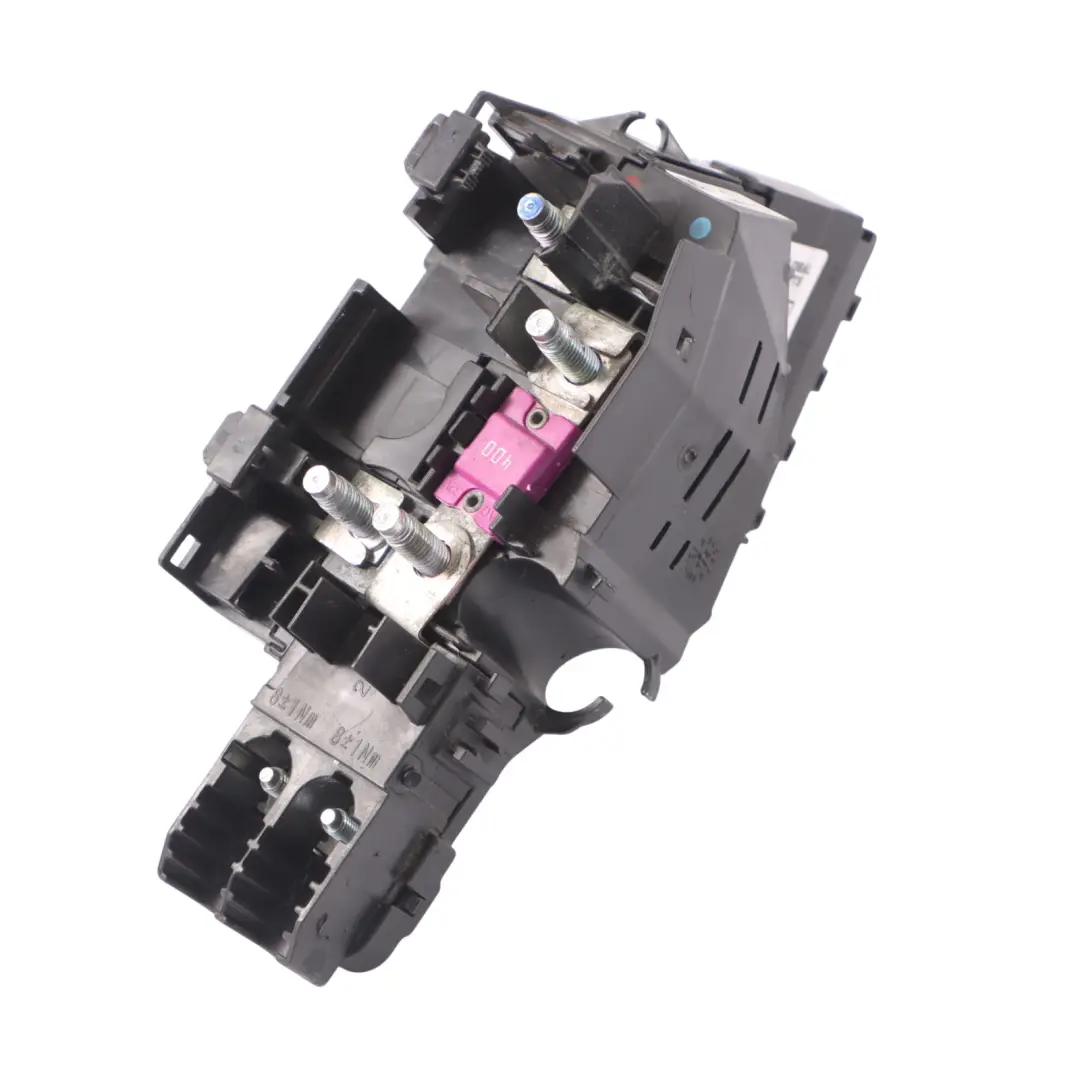 Compartiment moteur Boîte fusibles droite pour Mercedes ML W166 GLE C292 à propos du numéro de pièce A1665405202 Mercedes ML W166 GLE C292 Compartiment moteur Boîte fusibles droite - SKU A1665405202 - Numéro de pièce A1665405202