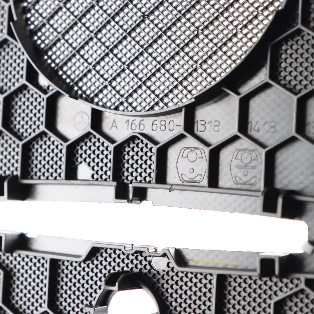 Panel Salpicadero Mercedes ML W166 Tapa embellecedor PDC Luz Negro para con número de pieza A1666801318 Panel Salpicadero Mercedes ML W166 Tapa embellecedor PDC Luz Negro - SKU A1666801318-1 - Número de pieza A1666801318