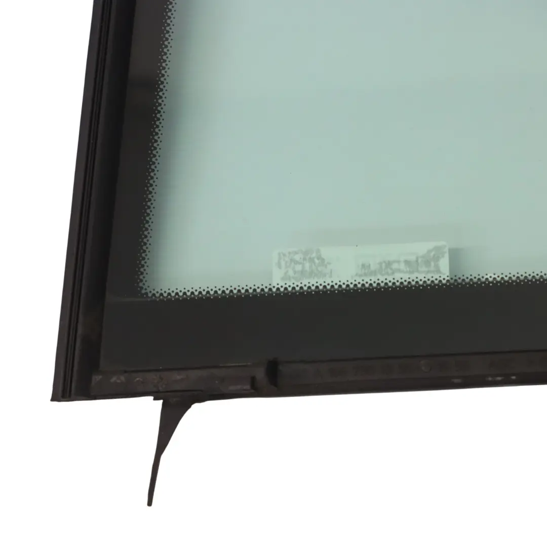 Vetro Porta Posteriore Sinistra Fisso AS2 per Mercedes ML W166 con numero di parte A1667300555 Mercedes ML W166 Vetro Porta Posteriore Sinistra Fisso AS2 - SKU A1667300555 - Numero di parte A1667300555