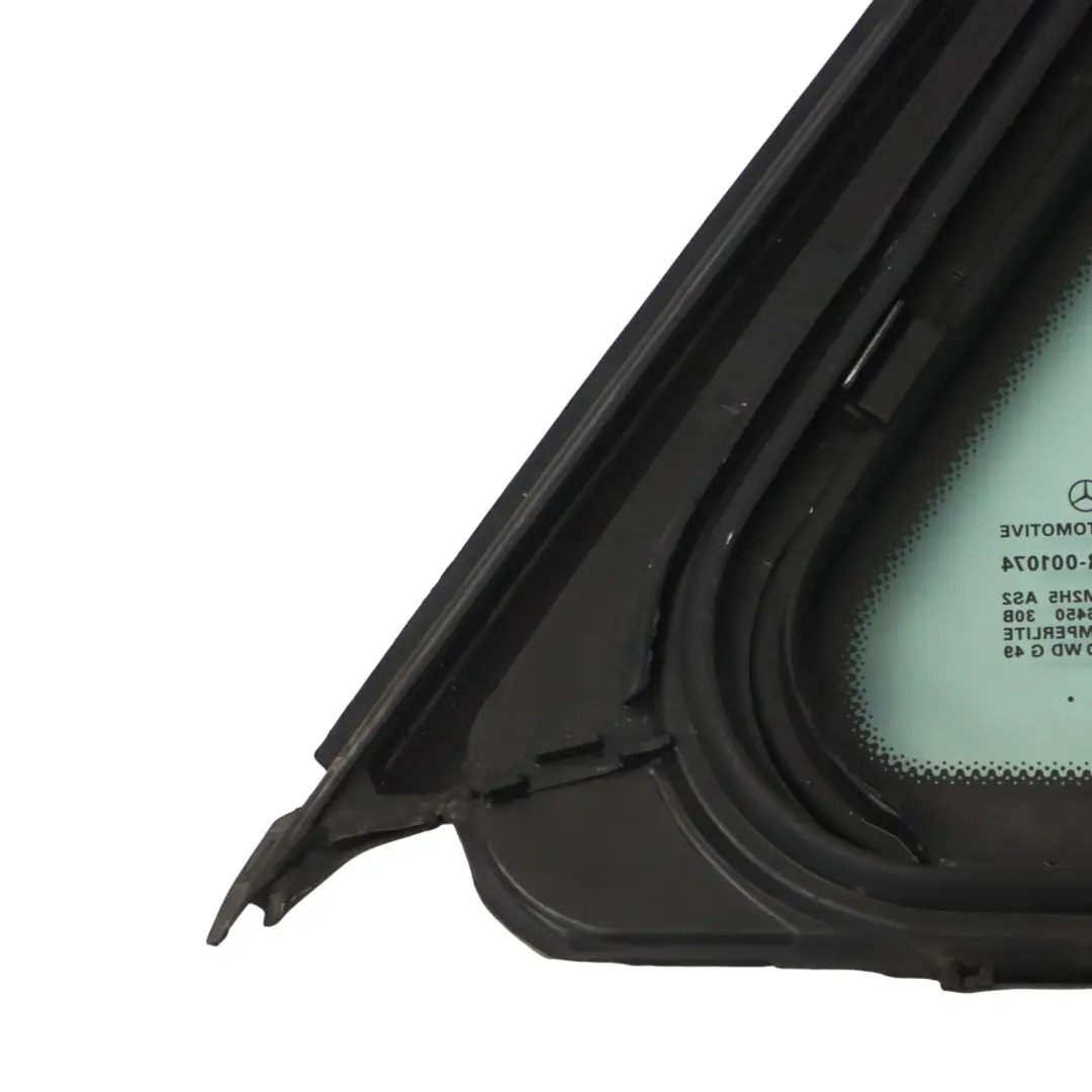 Vetro Porta Posteriore Sinistra Fisso AS2 per Mercedes ML W166 con numero di parte A1667300555 Mercedes ML W166 Vetro Porta Posteriore Sinistra Fisso AS2 - SKU A1667300555 - Numero di parte A1667300555