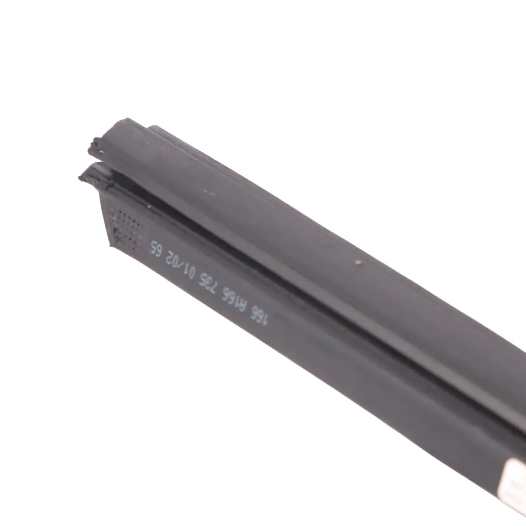Mercedes W166 Junta interior izquierda para ventana puerta trasera - SKU A1667350165 - Número de pieza A1667350165