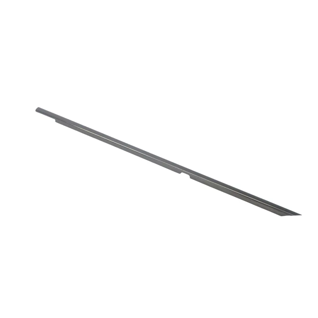 Guida tenuta Porta esterna posteriore destra Striscia modanatura per Mercedes W166 con numero di parte A1667357000 Mercedes W166 Guida tenuta Porta esterna posteriore destra Striscia modanatura - SKU A1667357000 - Numero di parte A1667357000