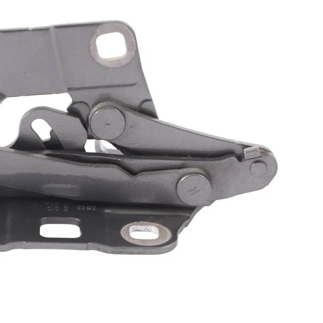 Cerniera cofano anteriore sinistra Grigio Selenite - 992 per Mercedes ML W166 con numero di parte A1668800028 Mercedes ML W166 Cerniera cofano anteriore sinistra Grigio Selenite - 992 - SKU A1668800028-SEL - Numero di parte A1668800028