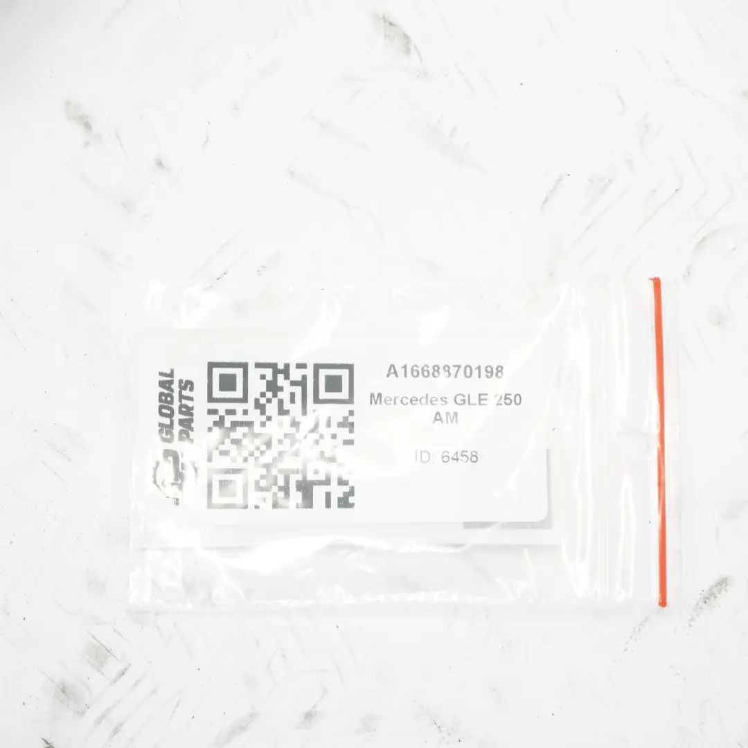 Motorhauben Dichtung Mercedes W166 GLE C292 Motorhauben Dichtung für mit Teilenummer A1668870198 Motorhauben Dichtung Mercedes W166 GLE C292 Motorhauben Dichtung - SKU A1668870198 - Teilenummer A1668870198