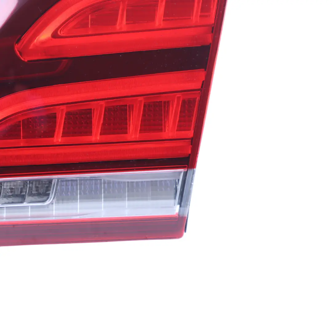 Fanale posteriore interno destro LED per Mercedes GLE 250 AM con numero di parte A1669066201 Mercedes GLE 250 AM Fanale posteriore interno destro LED - SKU A1669066201 - Numero di parte A1669066201
