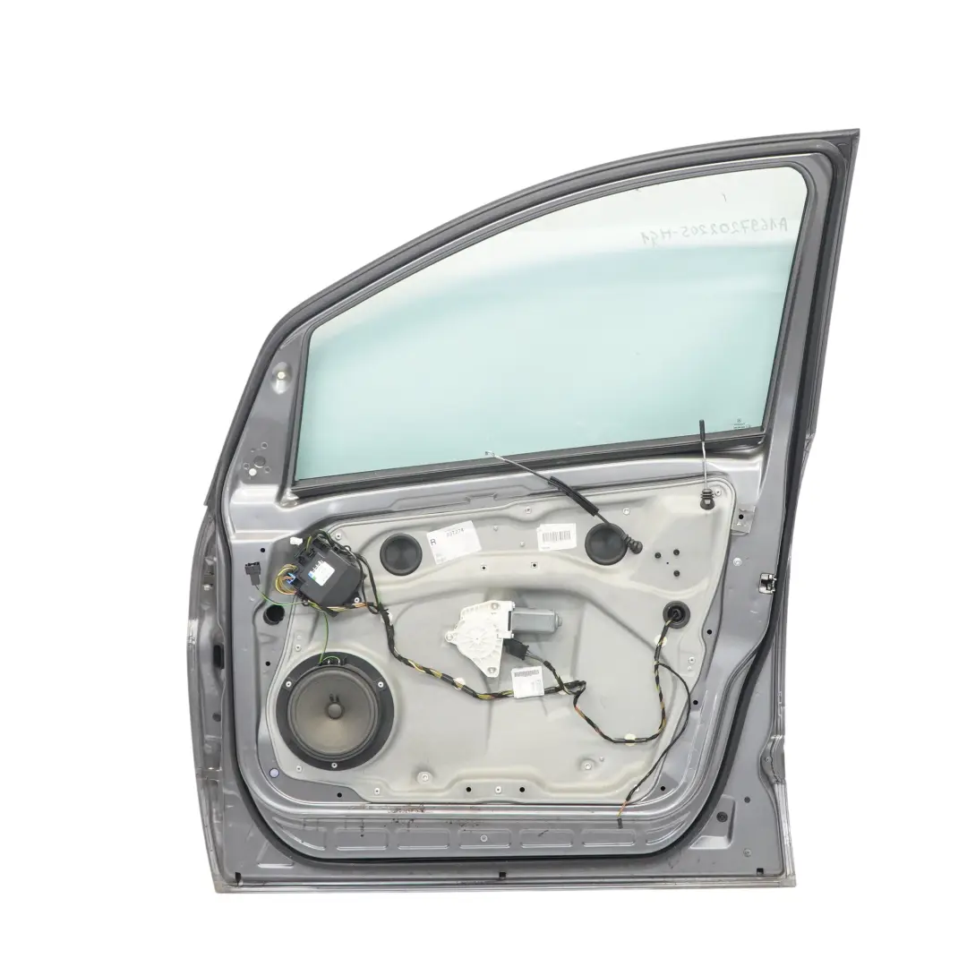 Tür vorne rechts Mountain Grey Metallic - 787 für Mercedes W169 mit Teilenummer A1697202205 Mercedes W169 Tür vorne rechts Mountain Grey Metallic - 787 - SKU A1697202205-MG1 - Teilenummer A1697202205