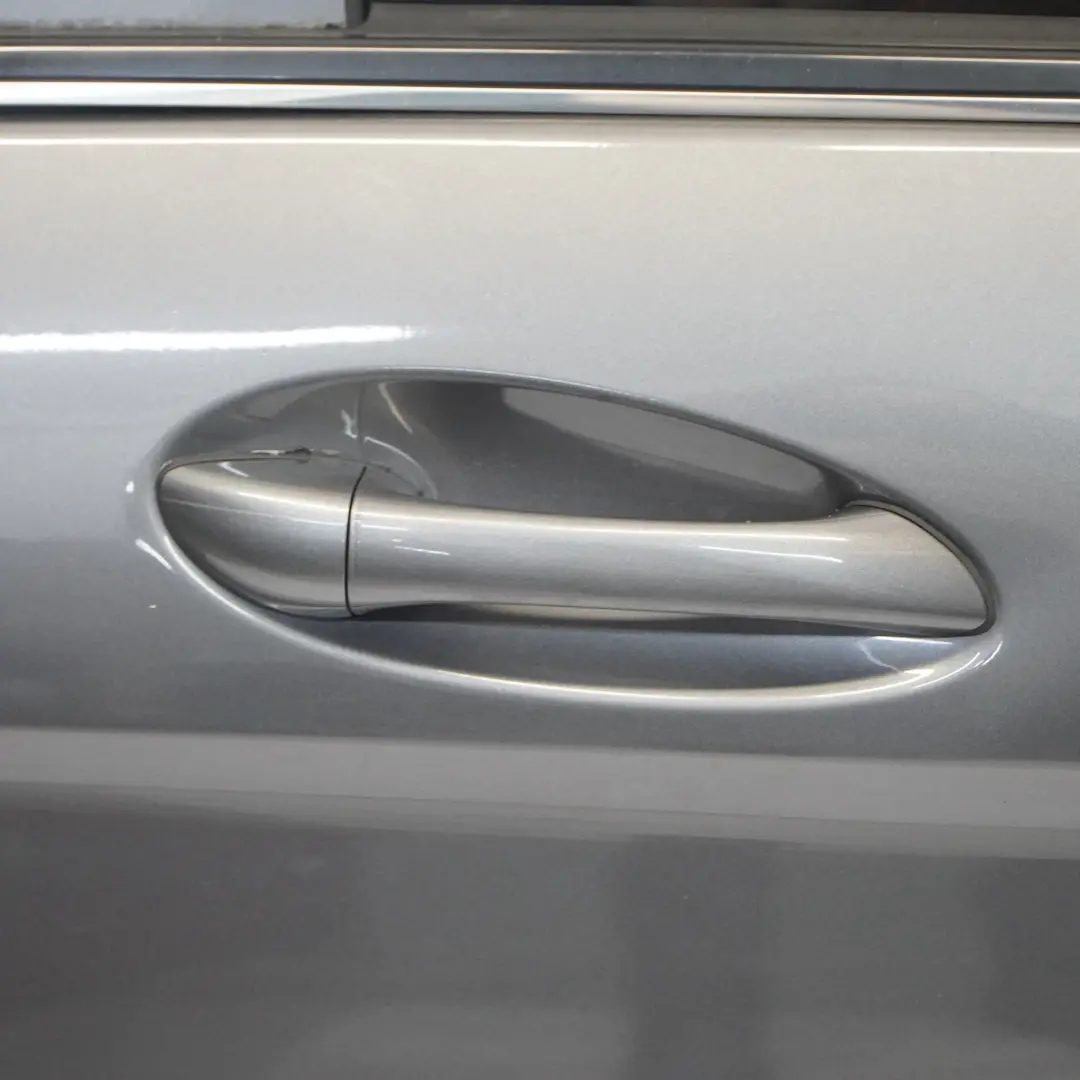 Tür Hinten Rechts Mountain Grey Grau Metallic - 787 für Mercedes W169 mit Teilenummer A1697302005 Mercedes W169 Tür Hinten Rechts Mountain Grey Grau Metallic - 787 - SKU A1697302005-MG - Teilenummer A1697302005