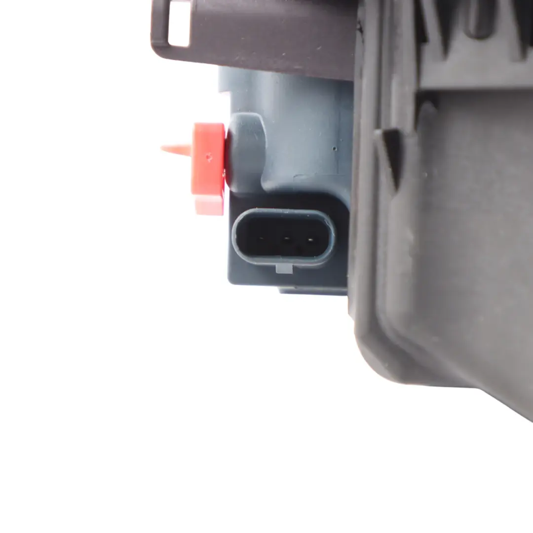 Mercedes W176 Mécanisme Base Support Bouchon Remplissage Carburant - SKU A1766303200 - Numéro de pièce A1766303200