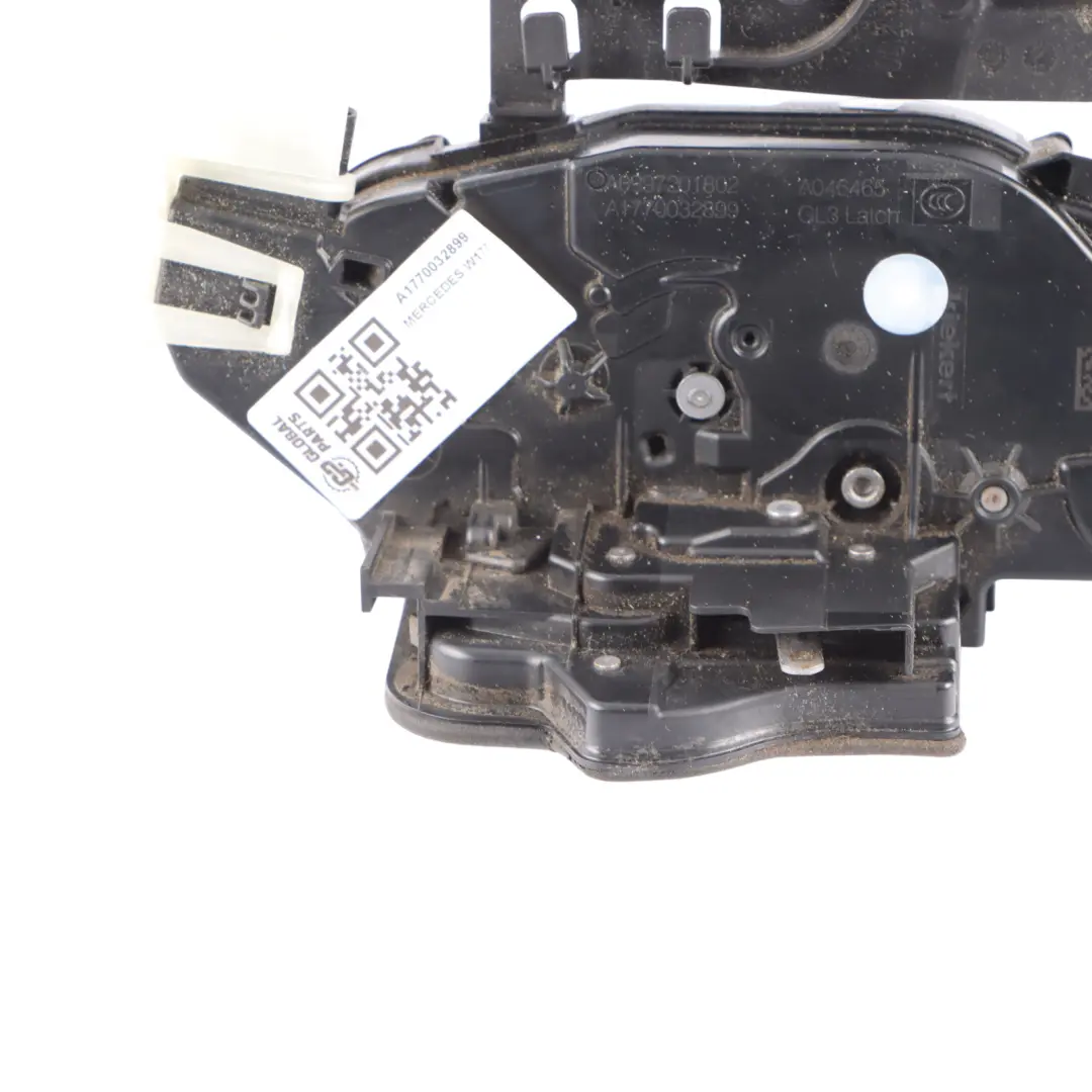 Attuatore Serratura Porta Anteriore Destra per Mercedes W177 con numero di parte A1770032899 Mercedes W177 Attuatore Serratura Porta Anteriore Destra - SKU A1770032899 - Numero di parte A1770032899