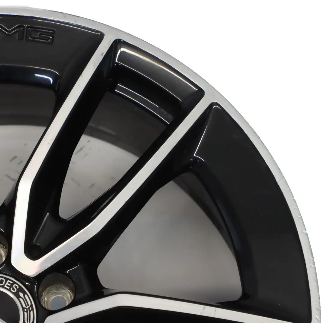 Jante Alu 19" 5 Double rayon ET:40 8J pour Mercedes W177 V177 AMG à propos du numéro de pièce A1774012000 Mercedes W177 V177 AMG Jante Alu 19" 5 Double rayon ET:40 8J - SKU A1774012000-1 - Numéro de pièce A1774012000