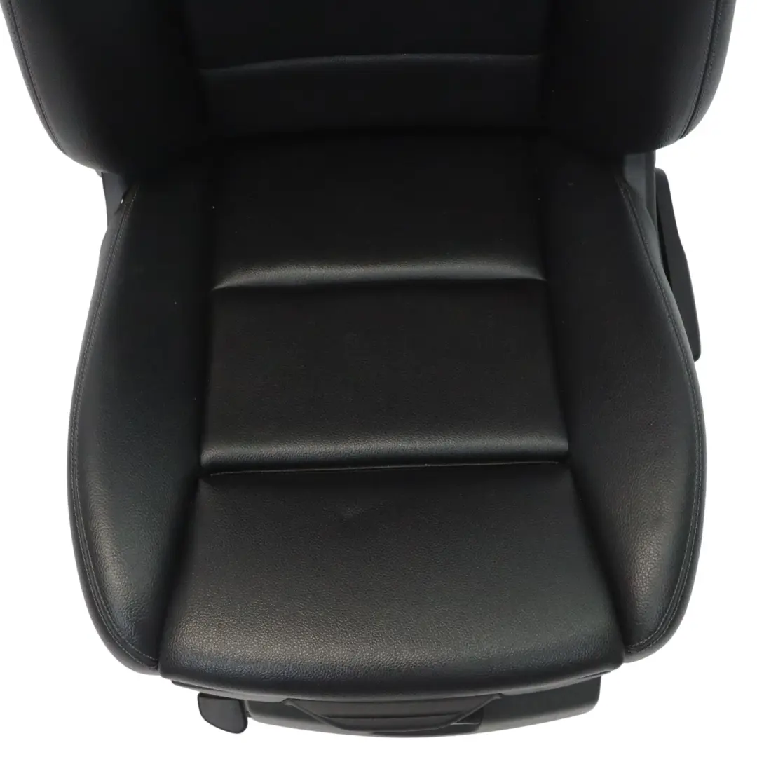 Sedile Anteriore Sinistro Interno Pelle Nero per Mercedes W177 con numero di parte A1779100902 Mercedes W177 Sedile Anteriore Sinistro Interno Pelle Nero - SKU A1779100902-2 - Numero di parte A1779100902