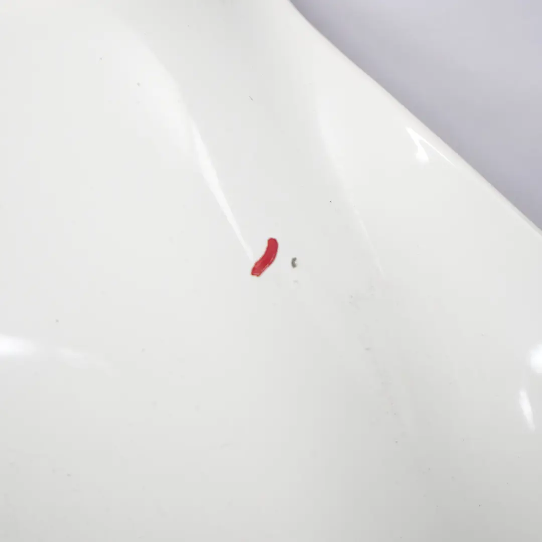 Maska Pokrywa Silnika Calcite White Biały - 650 do Mercedes W203 CL203 o numerze A2038800957 Mercedes W203 CL203 Maska Pokrywa Silnika Calcite White Biały - 650 - SKU A2038800957-CW - Numer Części A2038800957