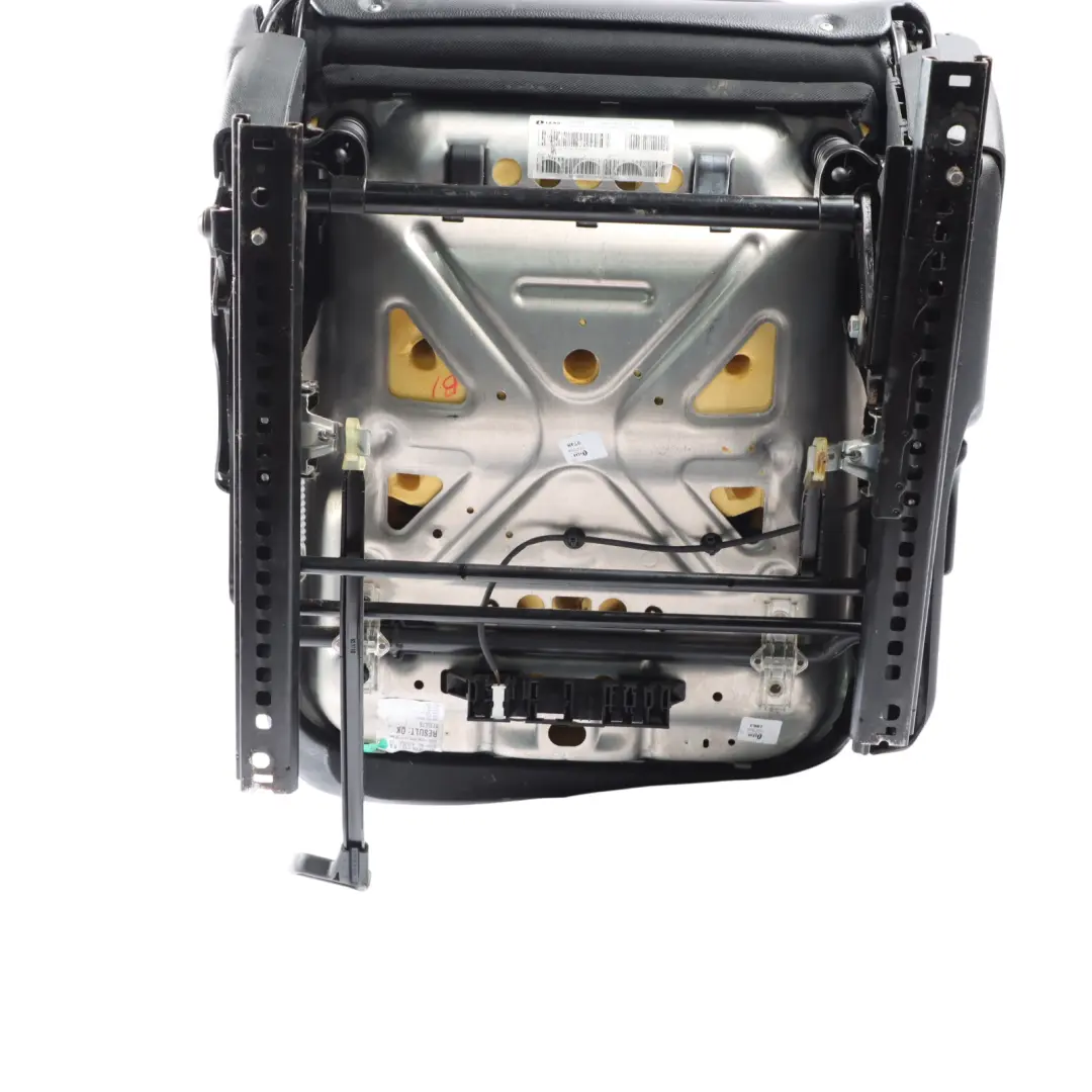 Fotel Prawy Przód Sztuczna Skóra do Mercedes CL203 o numerze A2039101293 Mercedes CL203 Fotel Prawy Przód Sztuczna Skóra - SKU A2039101293-2 - Numer Części A2039101293