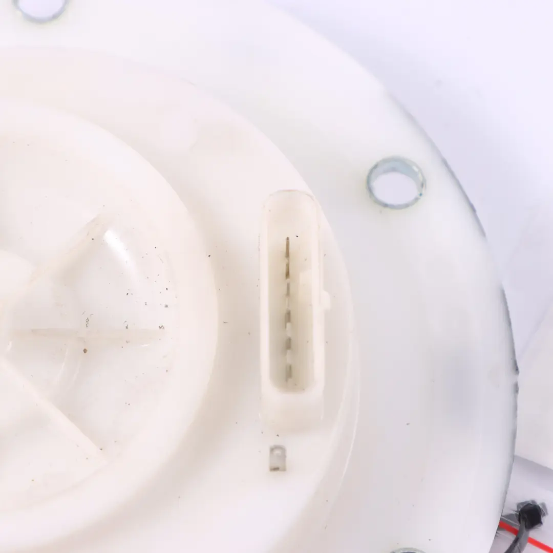 Pokrywa pompy paliwa zbiornika do Mercedes W204 W212 W221 o numerze A2044700438 Mercedes W204 W212 W221 Pokrywa pompy paliwa zbiornika - SKU A2044700438 - Numer Części A2044700438