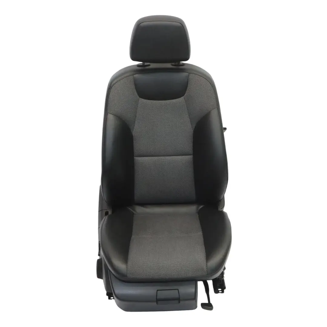 Fotel Sport Prawy Przód Półskóra do Mercedes W204 o numerze A2049102447 Mercedes W204 Fotel Sport Prawy Przód Półskóra - SKU A2049102447-1 - Numer Części A2049102447