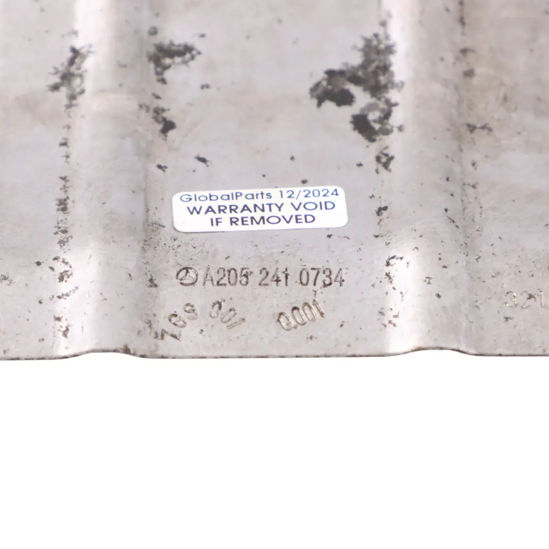 OM262 Motor Hitzeschild Abschirmung Platte Rechts für Mercedes W205 1.6 mit Teilenummer A2052410734 Mercedes W205 1.6 OM262 Motor Hitzeschild Abschirmung Platte Rechts - SKU A2052410734 - Teilenummer A2052410734