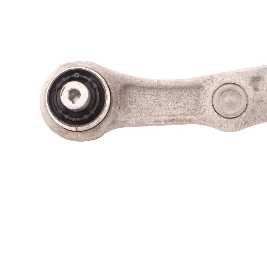 Sospensione Braccio Wishbone anteriore destro per Mercedes W205 con numero di parte A2053306610 Mercedes W205 Sospensione Braccio Wishbone anteriore destro - SKU A2053306610 - Numero di parte A2053306610