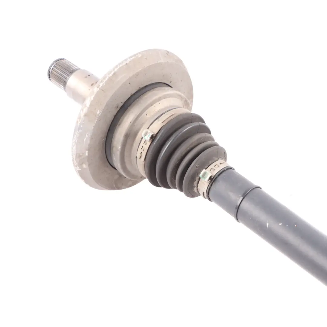 Albero Di Trasmissione Asse Posteriore OM651 Sinistra per Mercedes W205 con numero di parte A2053503919 Mercedes W205 Albero Di Trasmissione Asse Posteriore OM651 Sinistra - SKU A2053503919 - Numero di parte A2053503919