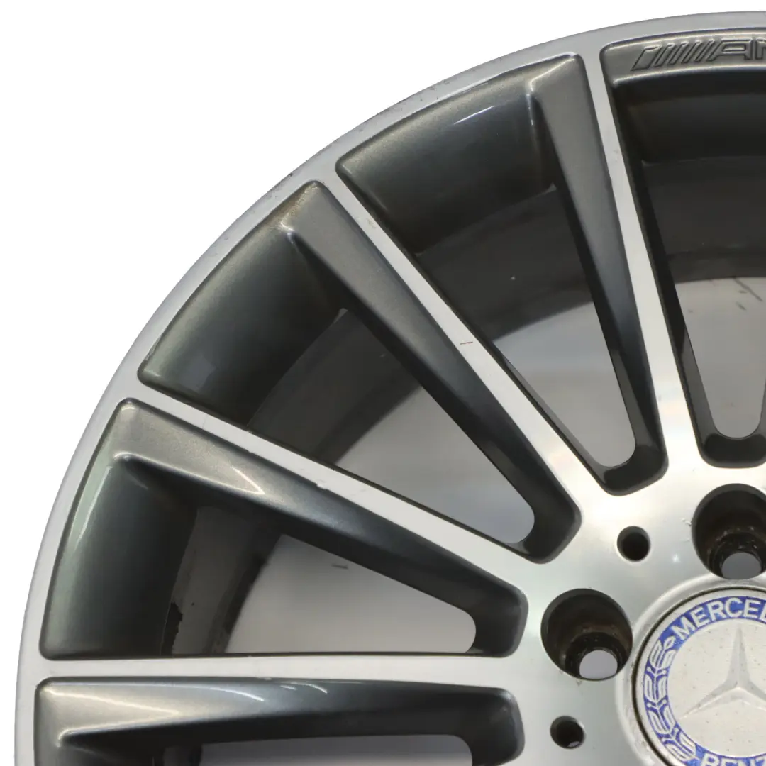 Cerchio anteriore in lega AMG 19" ET:44 7,5J 14 Raggi per Mercedes W205 con numero di parte A2054011300 Mercedes W205 Cerchio anteriore in lega AMG 19" ET:44 7,5J 14 Raggi - SKU A2054011300-2 - Numero di parte A2054011300