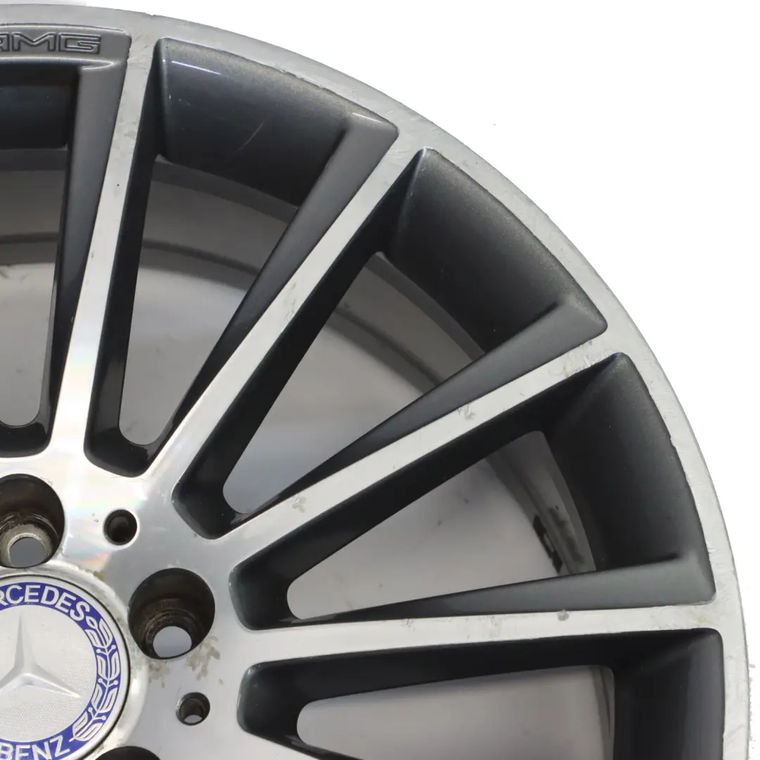 Vorder Rad Felge AMG 19" ET:44 7,5J 14 Speichen für Mercedes W205 mit Teilenummer A2054011300 Mercedes W205 Vorder Rad Felge AMG 19" ET:44 7,5J 14 Speichen - SKU A2054011300-3 - Teilenummer A2054011300