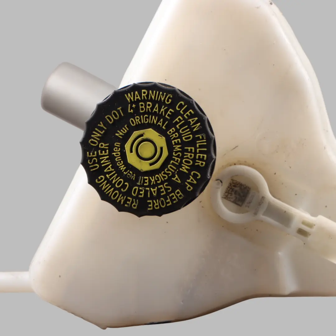 Brake Booster Mercedes W205 W213 Master Cylinder Module Reservoir to with Part number A2054300002 Brake Booster Mercedes W205 W213 Master Cylinder Module Reservoir - SKU A2054300002 - Part number A2054300002