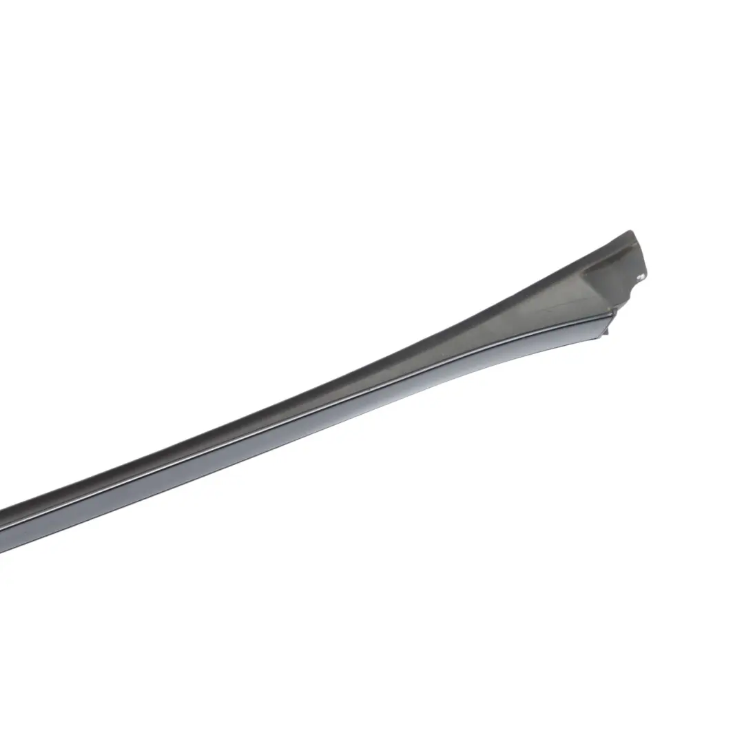 Striscia Tetto Destro Modanatura Ringhiera Rifinitura Nera per Mercedes W205 con numero di parte A2056900282 Mercedes W205 Striscia Tetto Destro Modanatura Ringhiera Rifinitura Nera - SKU A2056900282 - Numero di parte A2056900282
