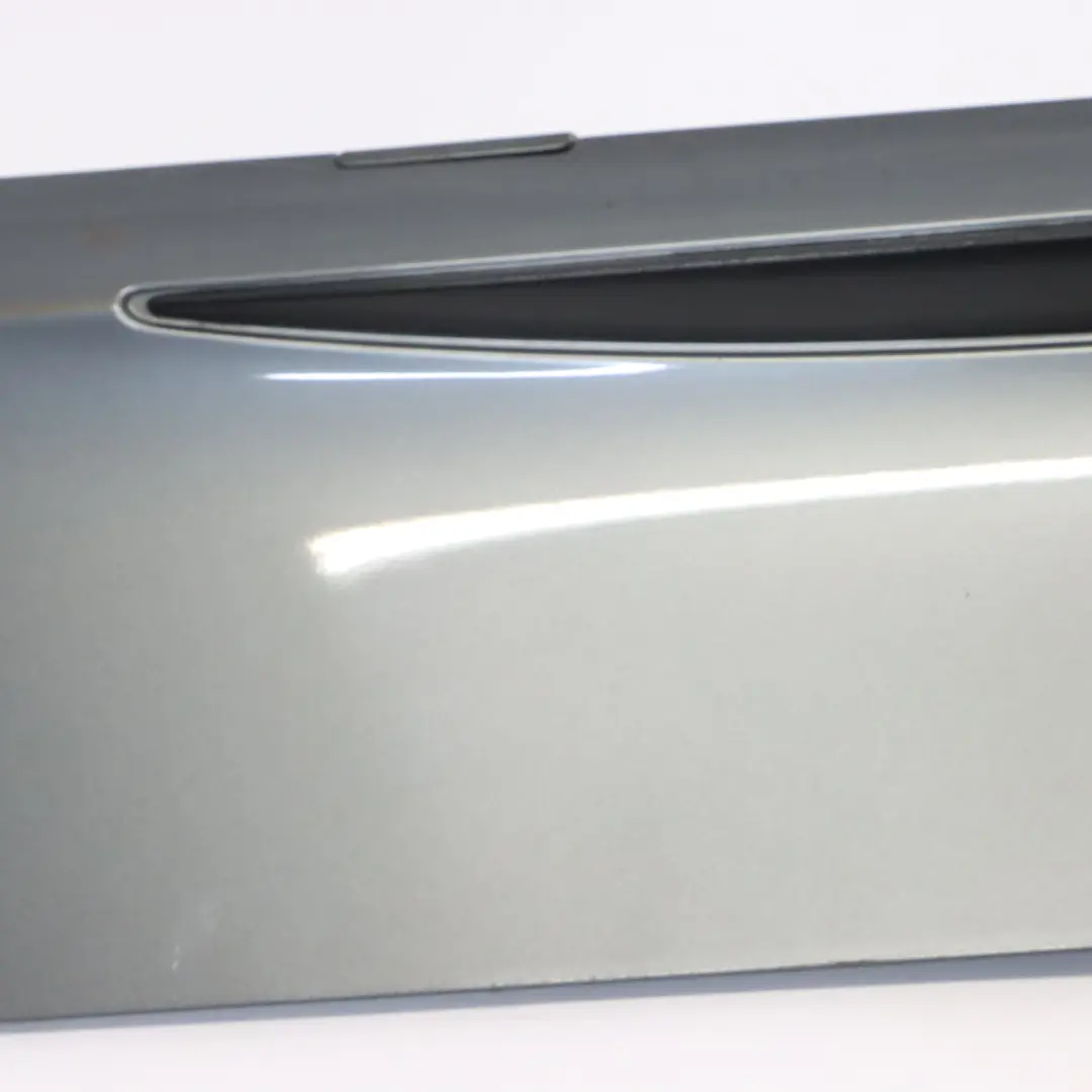 Minigonna laterale AMG sinistra copri soglia Selenite Grey - 992 per Mercedes C205 con numero di parte A2056980100 Mercedes C205 Minigonna laterale AMG sinistra copri soglia Selenite Grey - 992 - SKU A2056980100-SEL1 - Numero di parte A2056980100