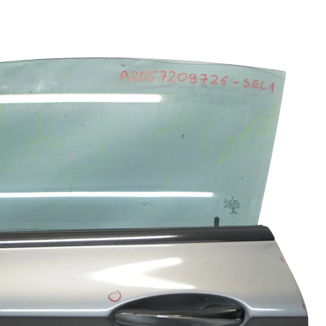 Porta anteriore sinistra Coupe Cabrio Selenite Grey - 992 per Mercedes C205 A205 con numero di parte A2057209726 Mercedes C205 A205 Porta anteriore sinistra Coupe Cabrio Selenite Grey - 992 - SKU A2057209726-SEL1 - Numero di parte A2057209726