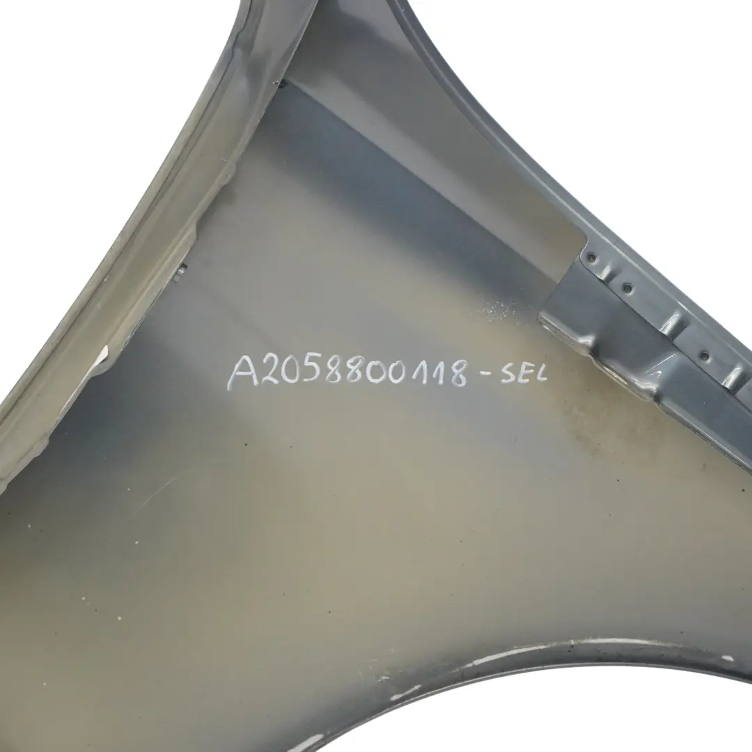Mercedes W205 Delantero Izquierdo Guardabarros lateral Selenite Grey - 992 - SKU A2058800118-SEL - Número de pieza A2058800118