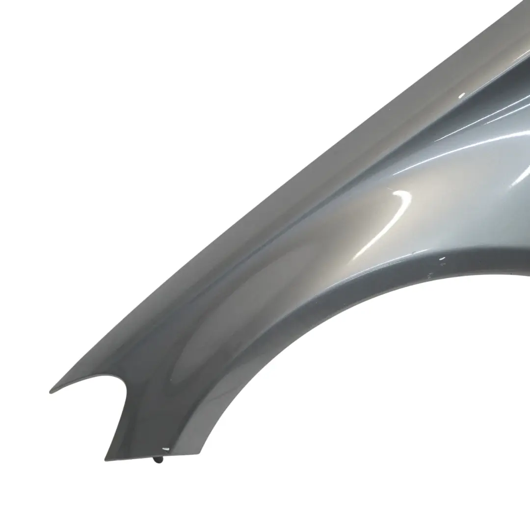 Delantero Izquierdo Guardabarros lateral Selenite Grey - 992 para Mercedes W205 con número de pieza A2058800118 Mercedes W205 Delantero Izquierdo Guardabarros lateral Selenite Grey - 992 - SKU A2058800118-SEL - Número de pieza A2058800118