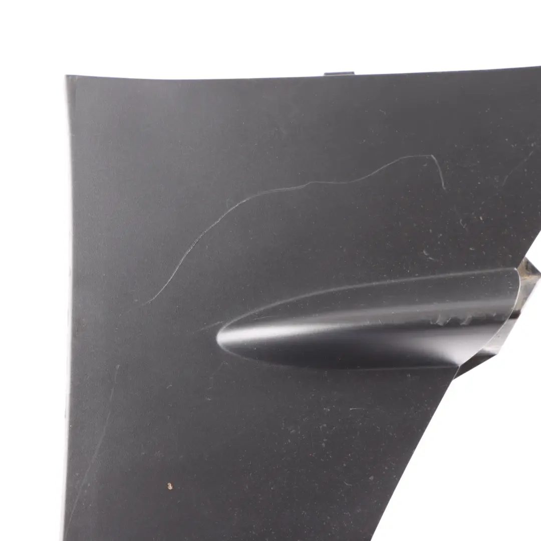 Garniture Ventilation Latérale Gauche Pare Chocs Avant pour Mercedes W205 à propos du numéro de pièce A2058858502 Mercedes W205 Garniture Ventilation Latérale Gauche Pare Chocs Avant - SKU A2058858502 - Numéro de pièce A2058858502