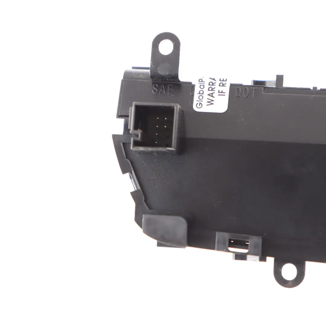 Mercedes W205 Interruptor Control Multimedia Luces Emergencia - SKU A2059056011 - Número de pieza A2059056011